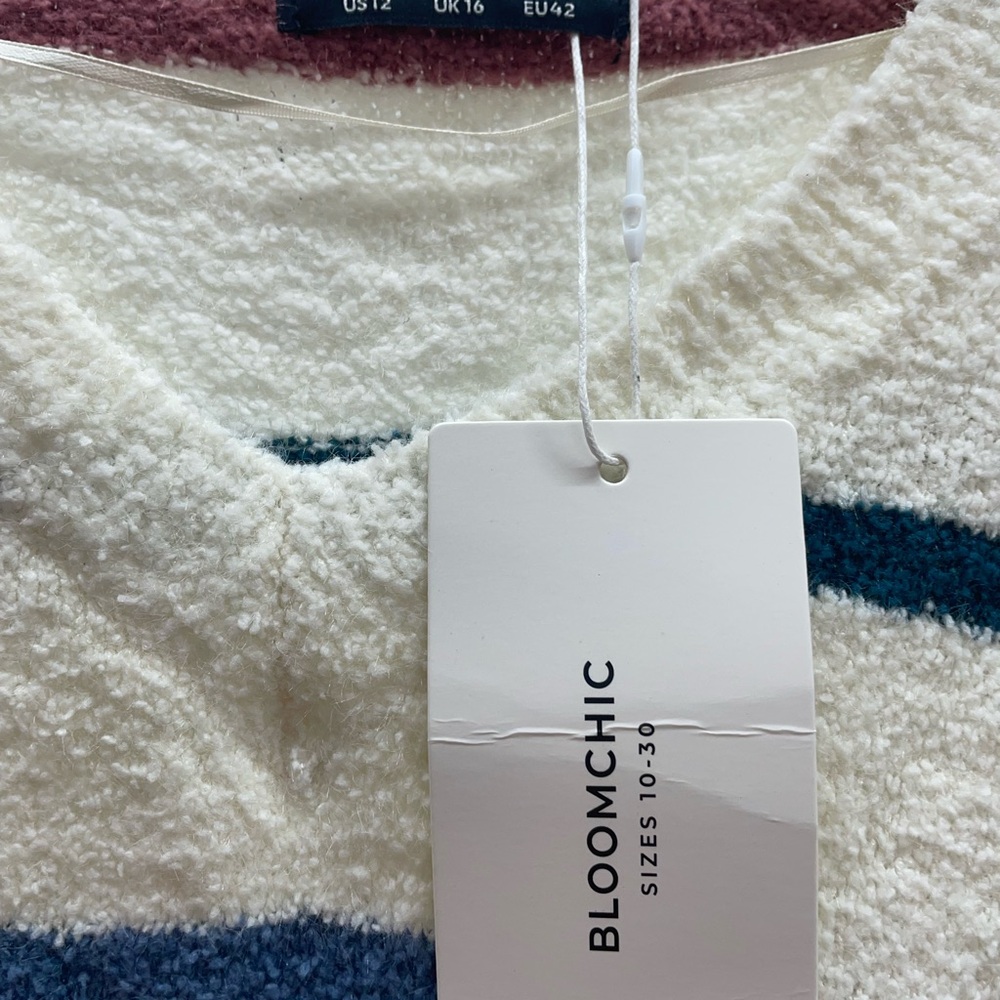 BloomChic Striped Contrast Super Soft Knit V Neck Fluffy Knit Top - Picture 11 of 11
